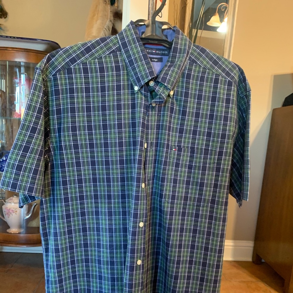 Men’s Tommy Hilfiger shirt